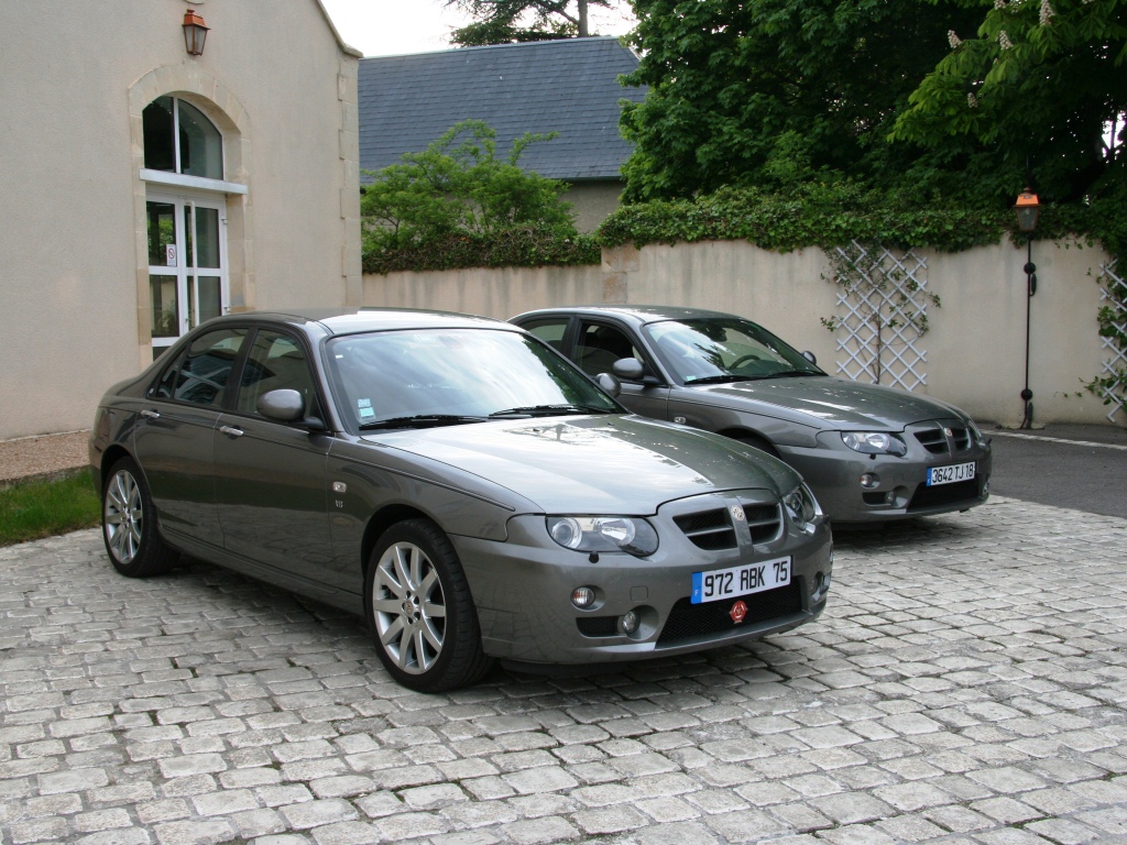 deux MG ZT 260 de membres du MG Club de France