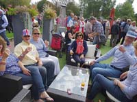 Convivialité franco-anglaise au Touquet - Rallye MG Franco-britannique 2014 - Copyright MGCF Tous droits réservés